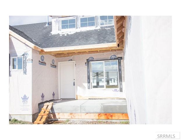 240 Galena Summit Dr, Idaho Falls, ID 83404