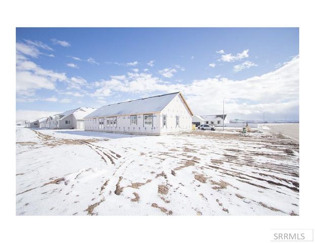 240 Galena Summit Dr, Idaho Falls, ID 83404