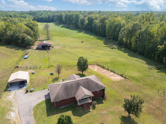 1354 Brandon Rd, Huntingdon, TN 38344