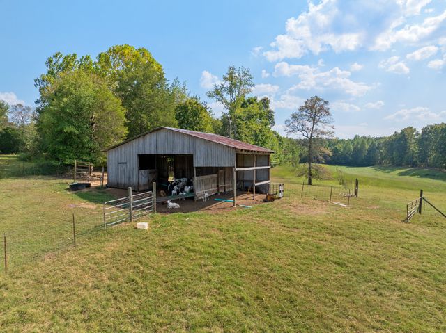 1354 Brandon Rd, Huntingdon, TN 38344