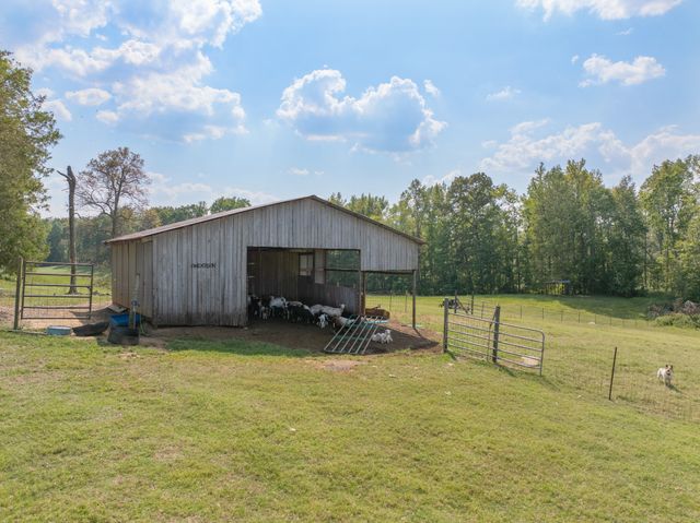 1354 Brandon Rd, Huntingdon, TN 38344