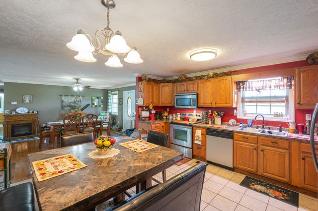 1354 Brandon Rd, Huntingdon, TN 38344