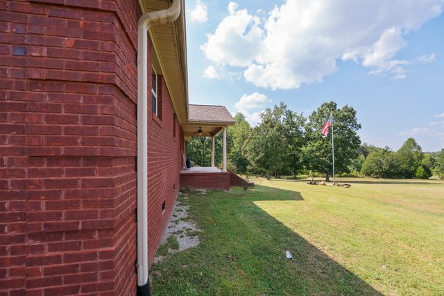 1354 Brandon Rd, Huntingdon, TN 38344