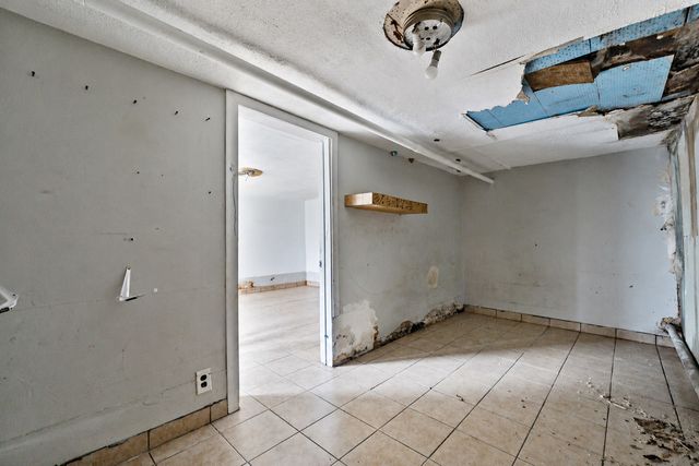 2706 S Trumbull Avenue, Chicago, IL 60623