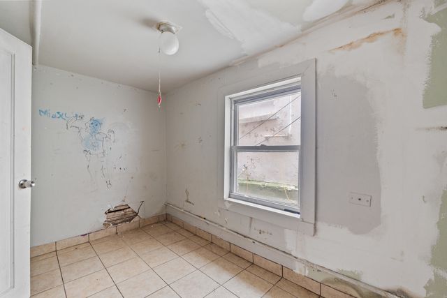 2706 S Trumbull Avenue, Chicago, IL 60623