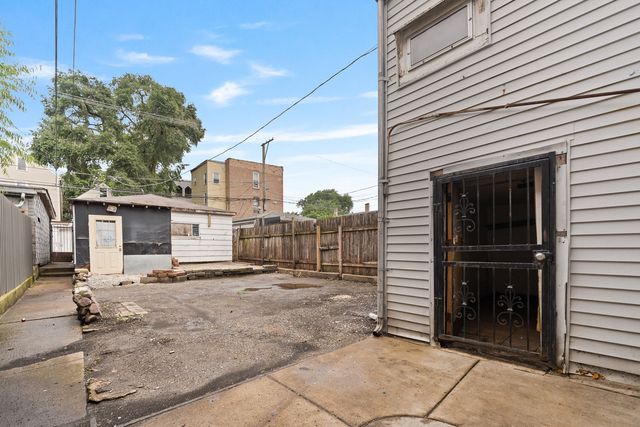 2706 S Trumbull Avenue, Chicago, IL 60623