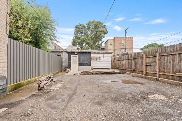 2706 S Trumbull Avenue, Chicago, IL 60623