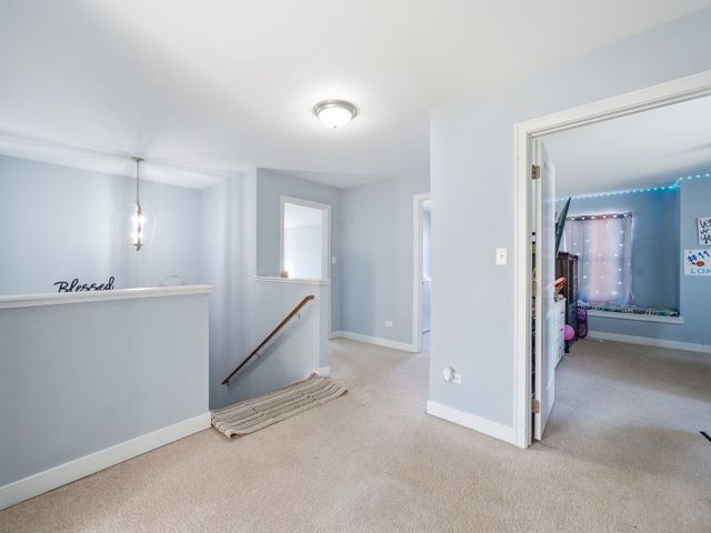 20913 Lakewoods Lane, Shorewood, IL 60404