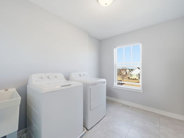 20913 Lakewoods Lane, Shorewood, IL 60404