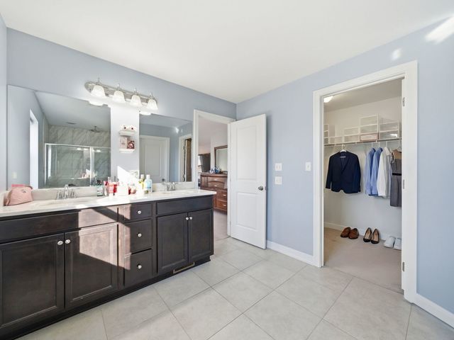 20913 Lakewoods Lane, Shorewood, IL 60404