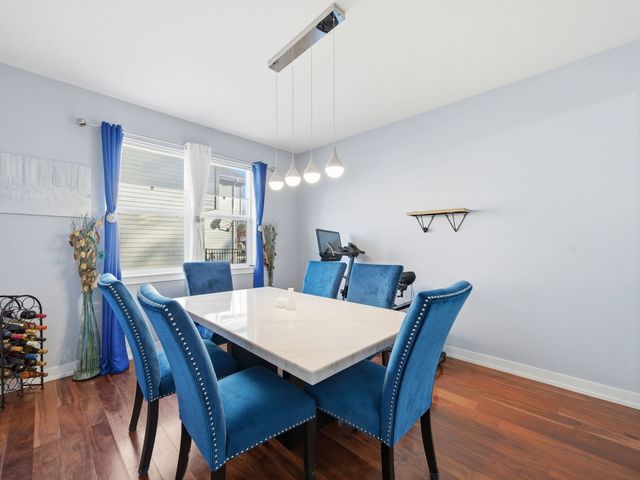 20913 Lakewoods Lane, Shorewood, IL 60404