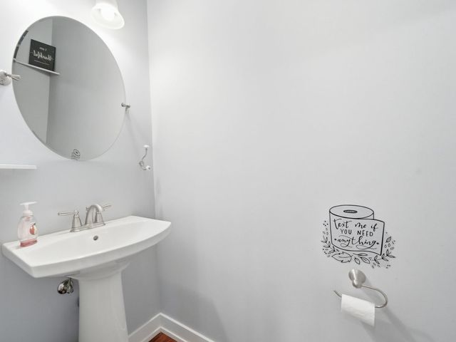 20913 Lakewoods Lane, Shorewood, IL 60404