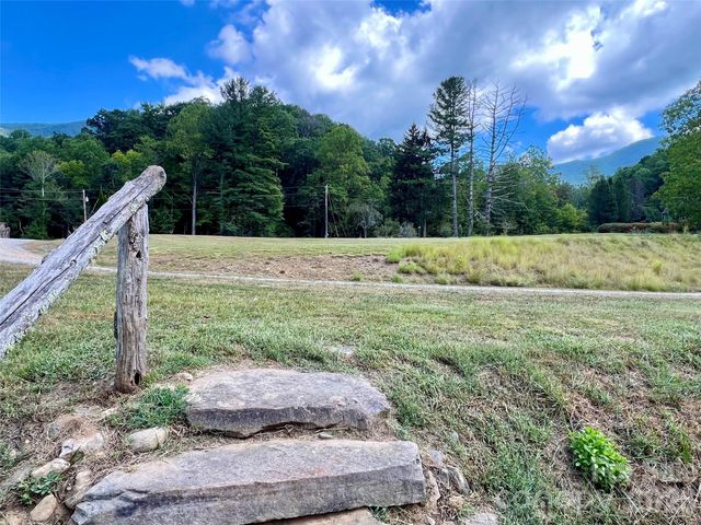 000 Shining Rock Drive 2, Canton, NC 28716