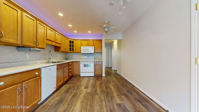 7210 Briscoe Vista Way, Louisville, KY 40228