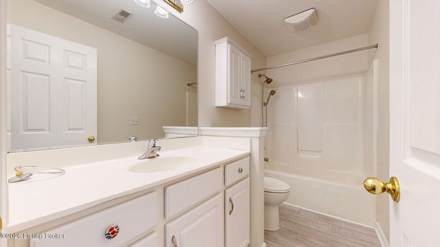 7210 Briscoe Vista Way, Louisville, KY 40228