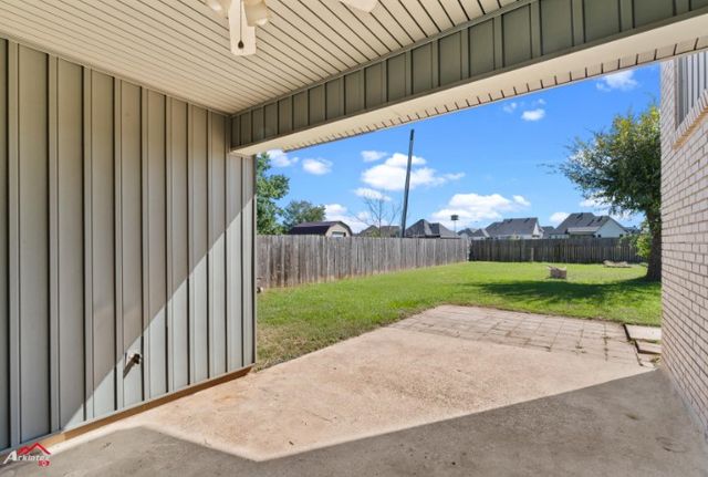 107 S Parkridge Drive, Benton, LA 71006