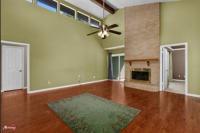 107 S Parkridge Drive, Benton, LA 71006