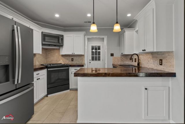 107 S Parkridge Drive, Benton, LA 71006