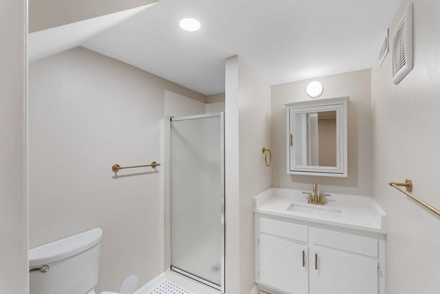 8322 Limerick St, Wichita, KS 67206