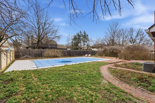 8322 Limerick St, Wichita, KS 67206