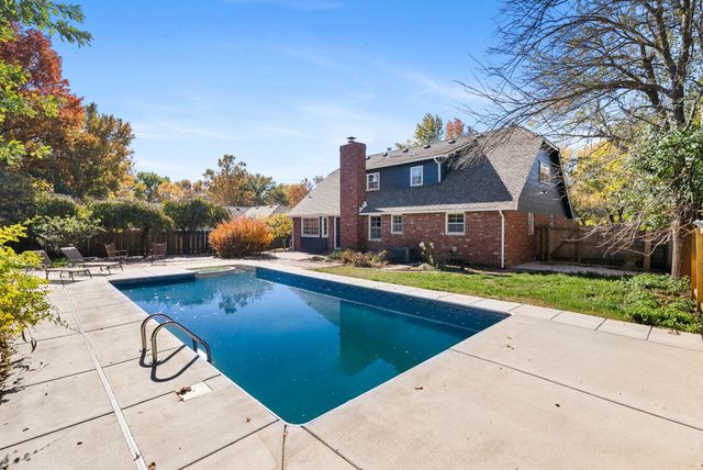 8322 Limerick St, Wichita, KS 67206