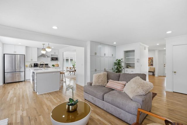 8322 Limerick St, Wichita, KS 67206