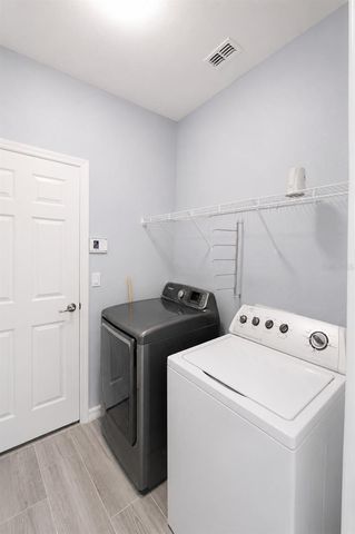 4440 67TH STREET E, Bradenton, FL 34203