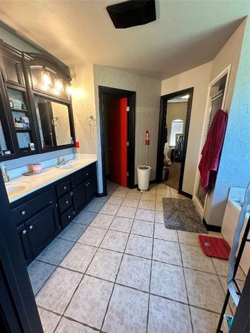 16355 Cobblestone Circle, Choctaw, OK 73020