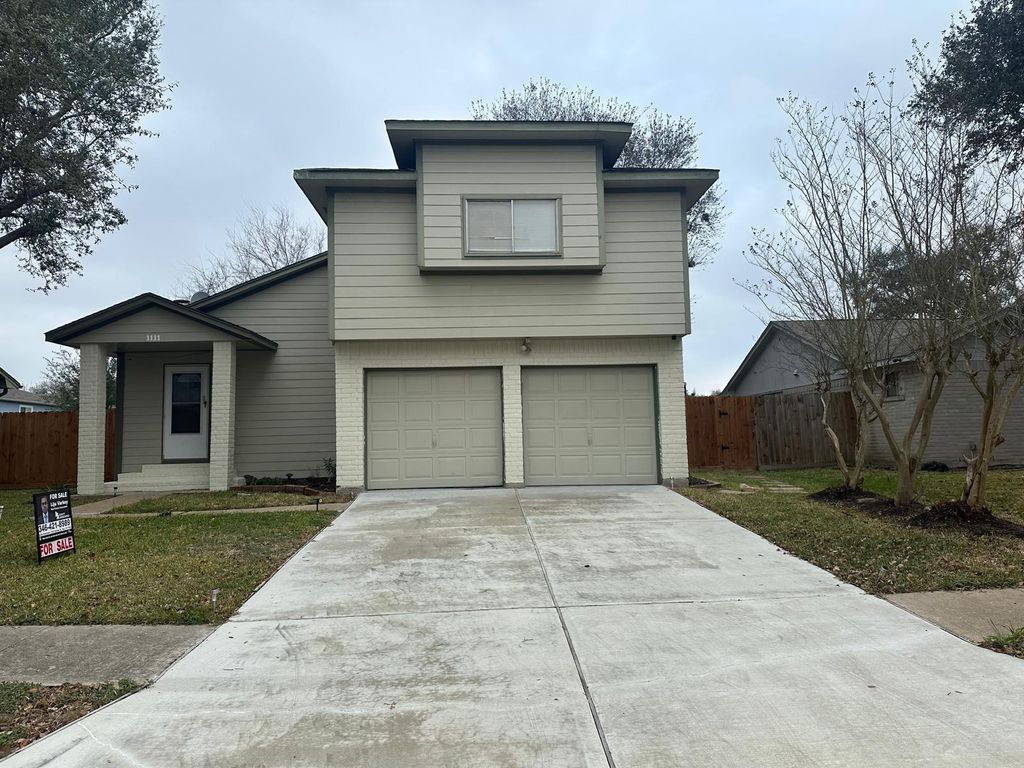 1111 W Brompton Drive, Pearland, TX 77584