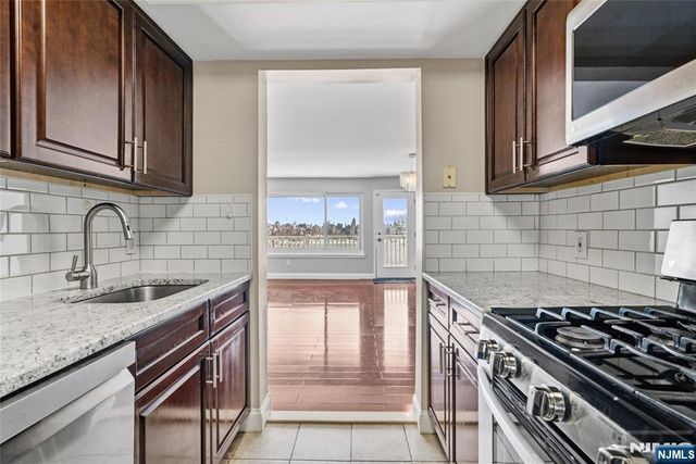 7400 Boulevard East 3C, North Bergen, NJ 07047