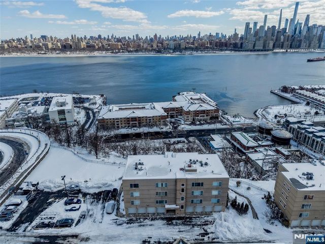 7400 Boulevard East 3C, North Bergen, NJ 07047