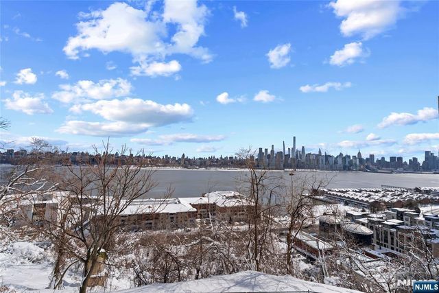 7400 Boulevard East 3C, North Bergen, NJ 07047