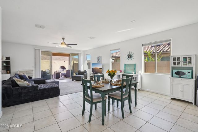 13554 W BRILES Road, Peoria, AZ 85383