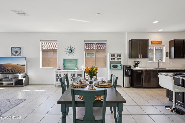 13554 W BRILES Road, Peoria, AZ 85383