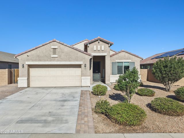 13554 W BRILES Road, Peoria, AZ 85383