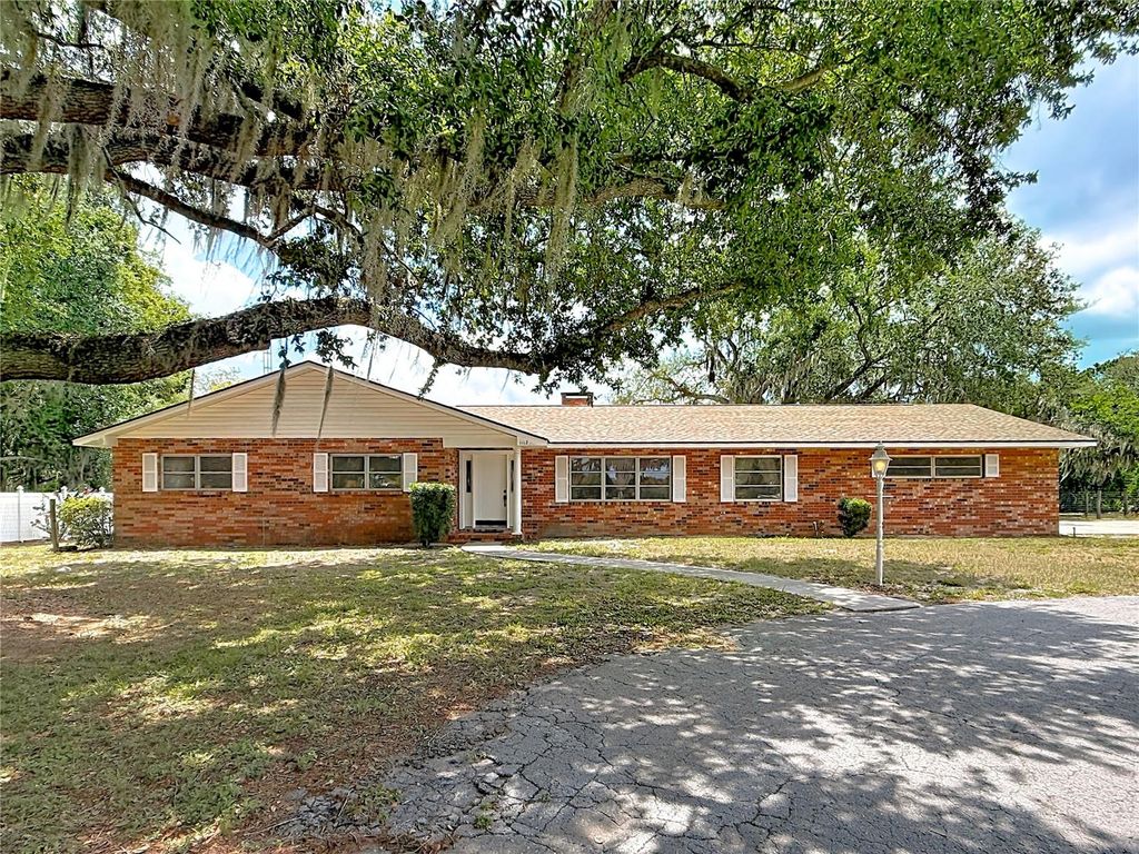 1112 CABALLO ROAD, Leesburg, FL 34748