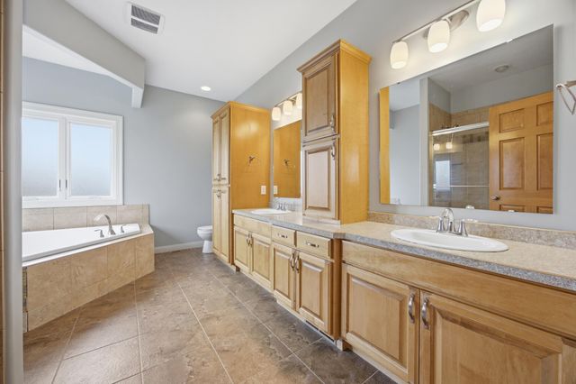 4195 Furnberg Place S, Fargo, ND 58104