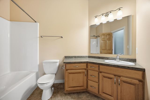 4195 Furnberg Place S, Fargo, ND 58104