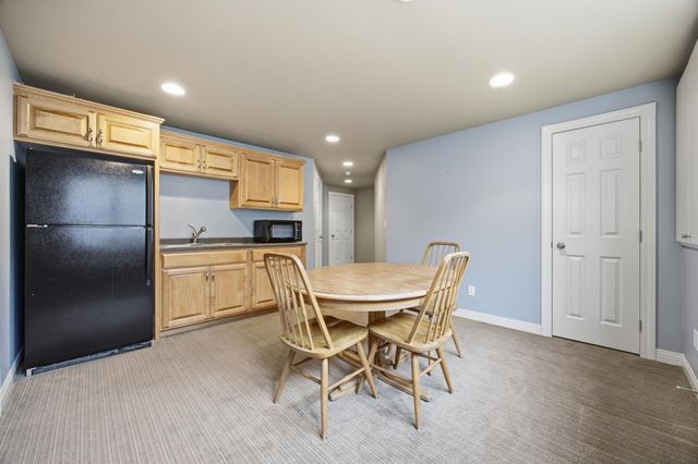 4195 Furnberg Place S, Fargo, ND 58104