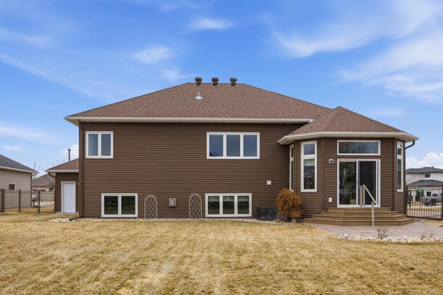 4195 Furnberg Place S, Fargo, ND 58104