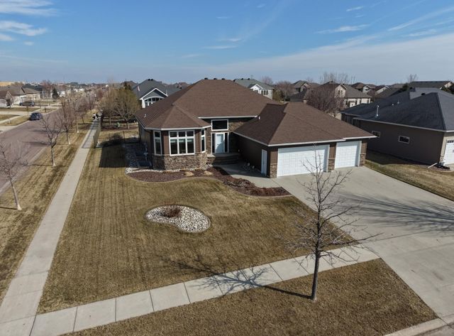 4195 Furnberg Place S, Fargo, ND 58104