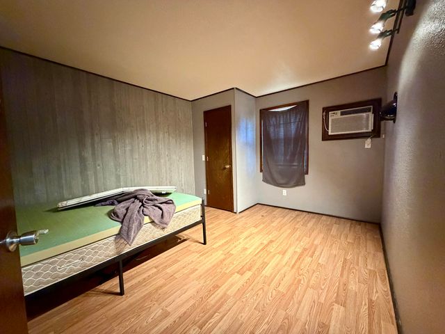 1018 S Lillian Avenue, Bolivar, MO 65613