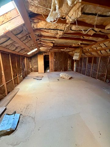 1018 S Lillian Avenue, Bolivar, MO 65613