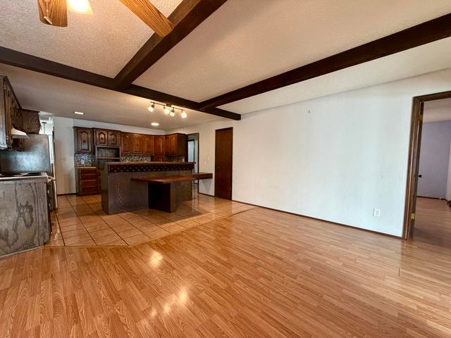 1018 S Lillian Avenue, Bolivar, MO 65613