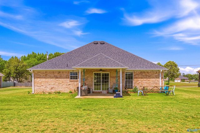 16104 Kyle Moran Drive, Athens, AL 35614