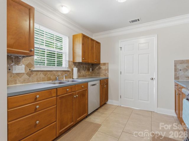 7313 Mapleridge Drive, Charlotte, NC 28210