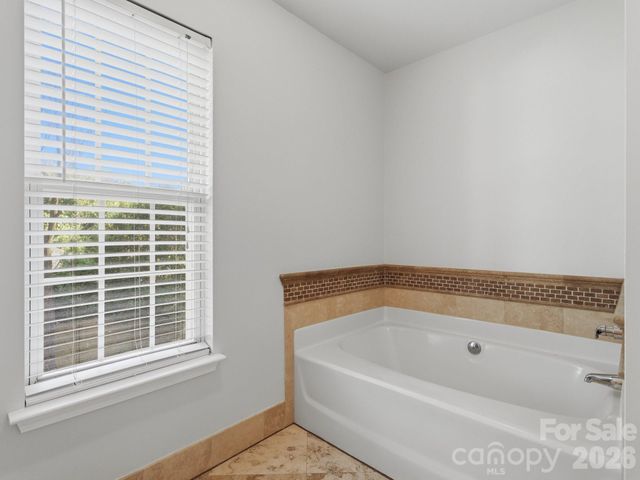 7313 Mapleridge Drive, Charlotte, NC 28210