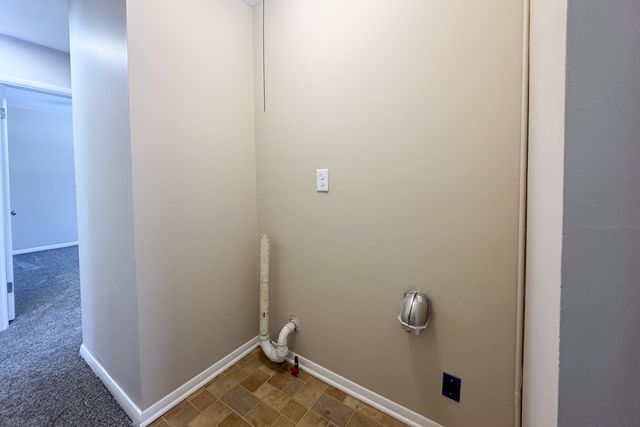 1424 Comanche Drive, Rockford, IL 61107