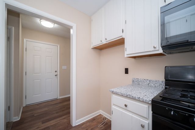 1424 Comanche Drive, Rockford, IL 61107