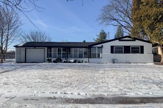 1424 Comanche Drive, Rockford, IL 61107